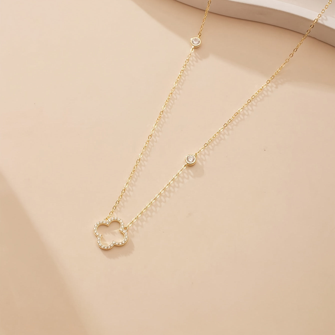 Timeless Durable Jewelry 925 Sterling Silver Clover Necklace | Lucky Guardian Synthetic Zirconia Pendant, Minimalist Collarbone Chain, Women's Jewelry, Girlfriend Birthday Gift, Romantic Present, Elegant Fashion Accessory