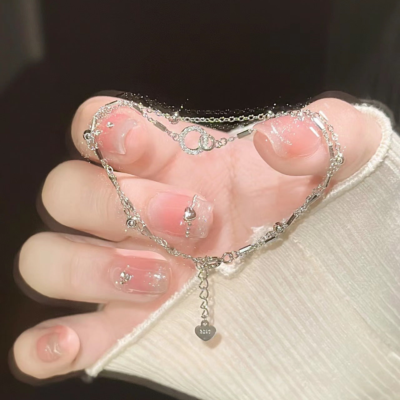 Fashionable And Elegant Interlocking Bracelet, Versatile And Suitable for Daily Wear And Gifting, Perfect Gift for Birthdays\u002F New Year\u002F Anniversaries - Exquisite Jewelry, Perfect Gift for Loved Ones, Friends, And Family