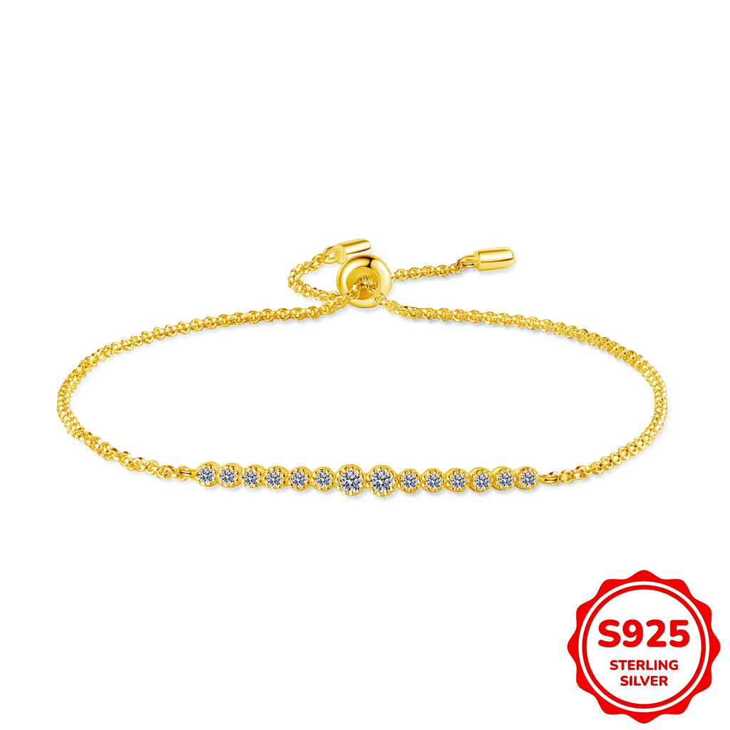 The Design of The S925 Sterling Silver Single-Row Synthetic Zirconia Bracelet for Women Conveys a Sense of Elegance And Versatility, Featuring a Pull-Adjustable Design.