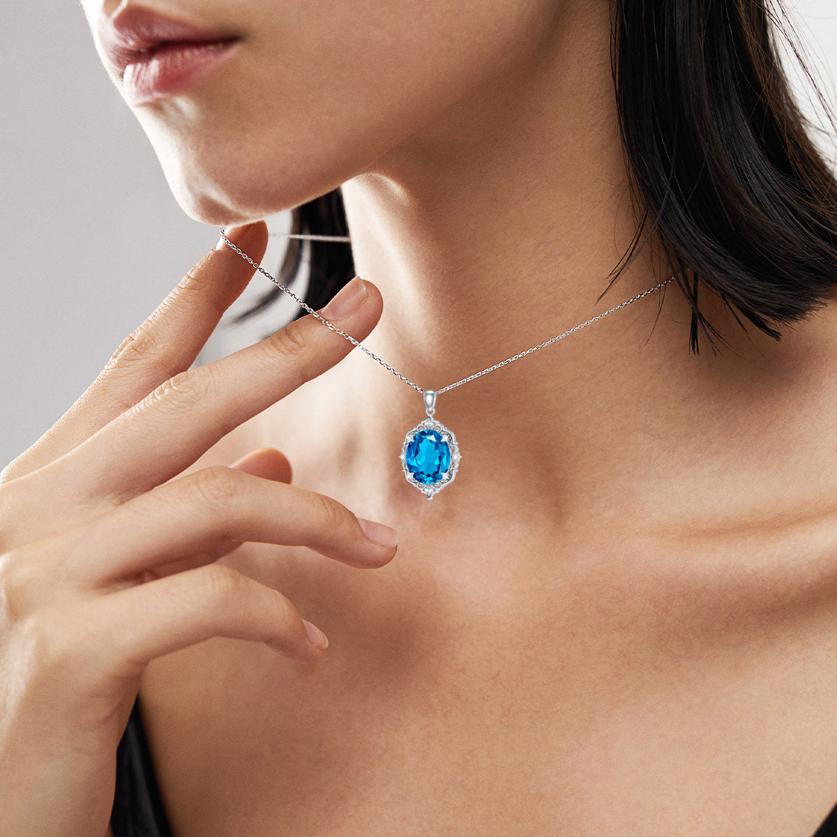 Ladies Swiss Blue Swan Stone Pendant Necklace Men Ladies Moissanite Necklace, Moissanite Cuban Chain, Best Gifts for Birthdays, Commemorations, Holiday Gifts