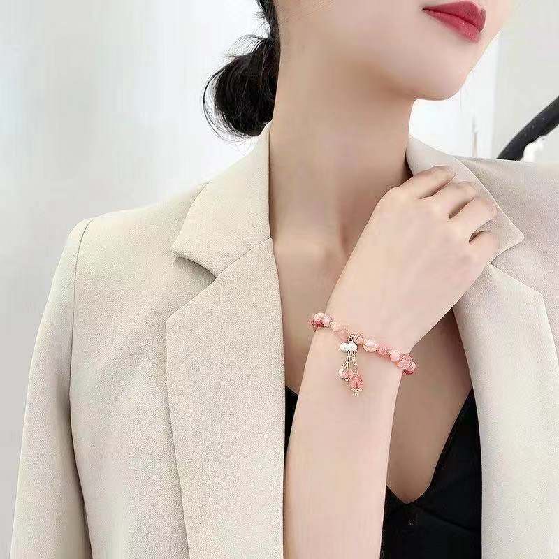 Korean Version of Simple Personalized Freshwater Pearl Strawberry Crystal Bracelet
